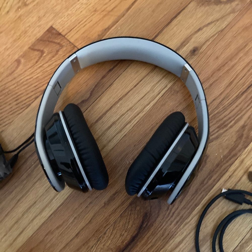 Noise Cancelling Bluetooth Headphones